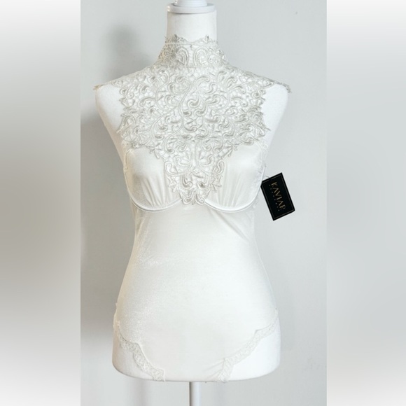 Kaviar Whisper White High Neck Lace Bodysuit NWOT - Picture 8 of 8